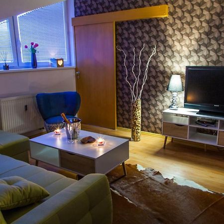 Apartman Slavkov - Velky Slavkov Appartement Buitenkant foto