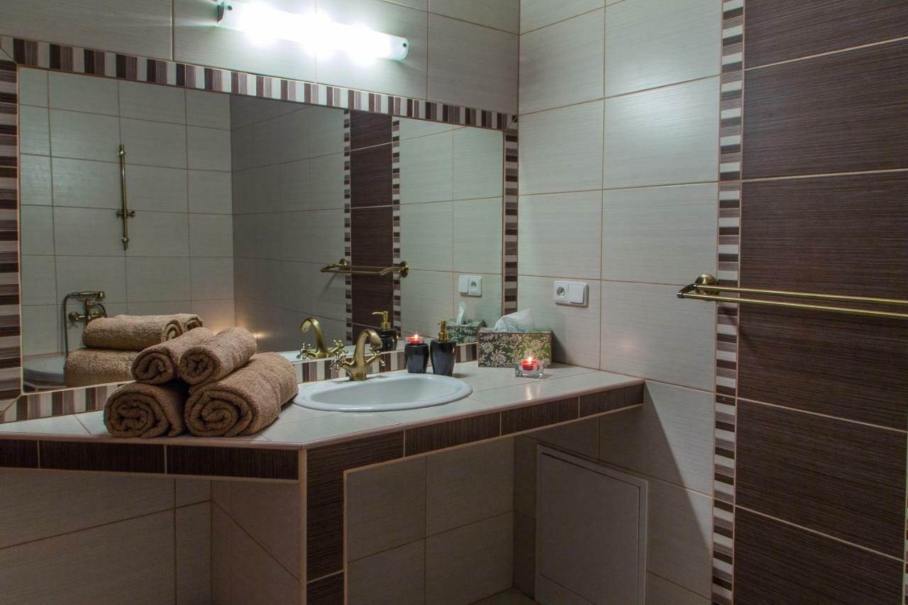 Apartman Slavkov - Velky Slavkov Appartement Buitenkant foto