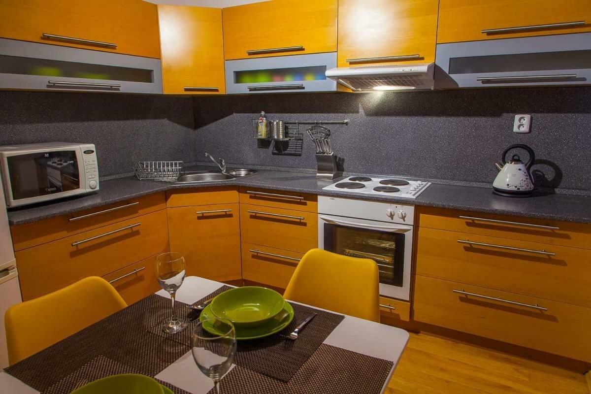 Apartman Slavkov - Velky Slavkov Appartement Buitenkant foto